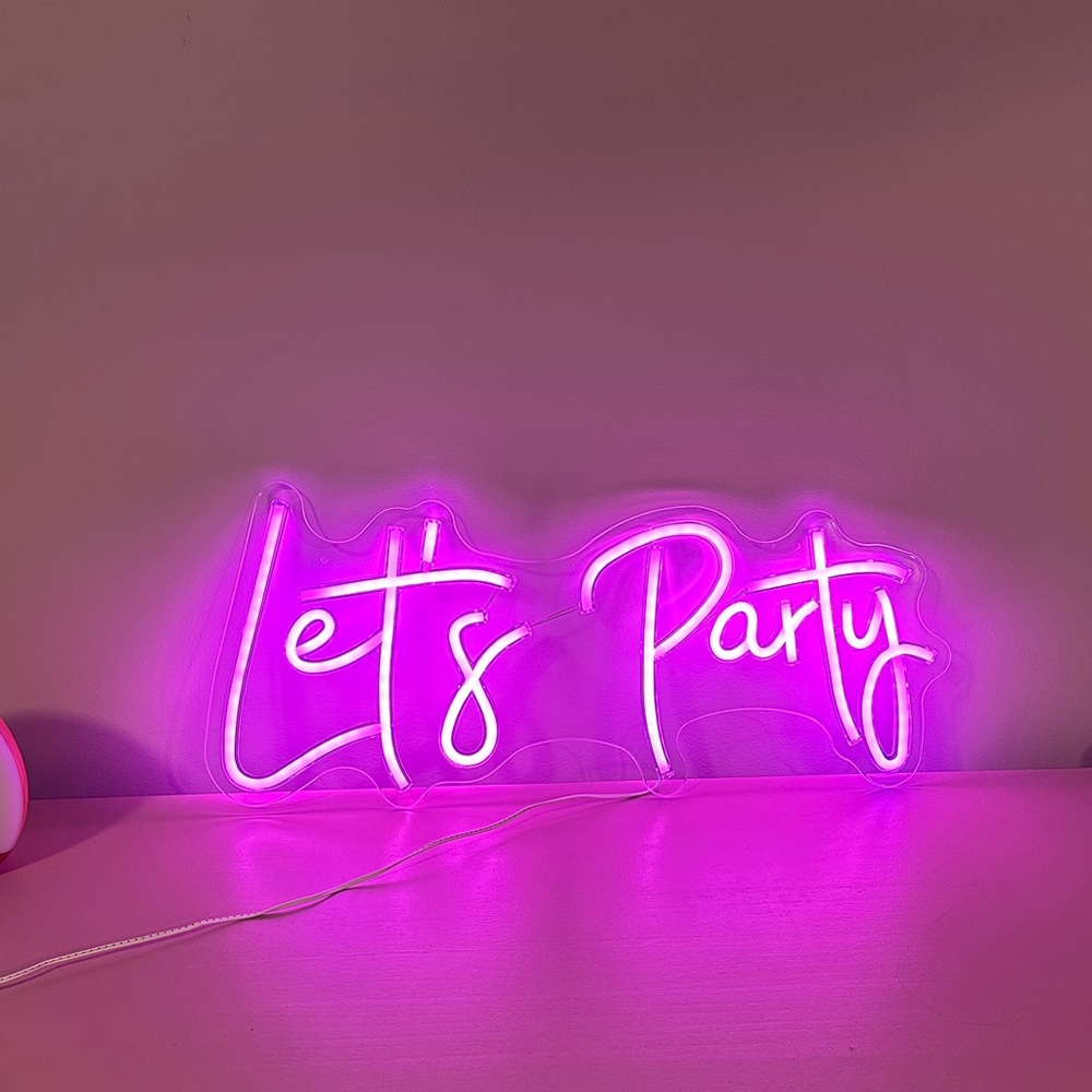 Neon 'Let's Party' Sign - Pink